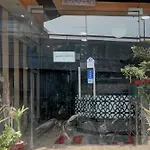 Hotel O Khalsa Inn