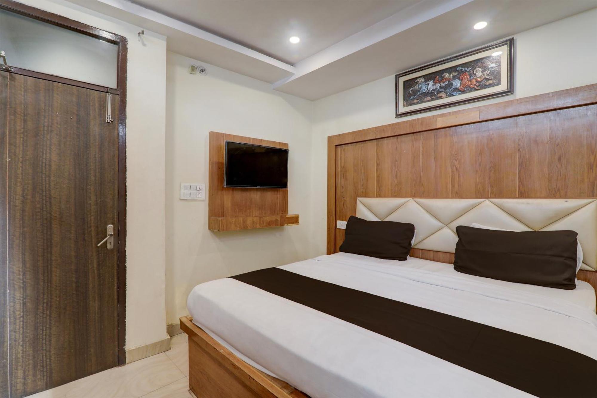 Hotel O Khalsa